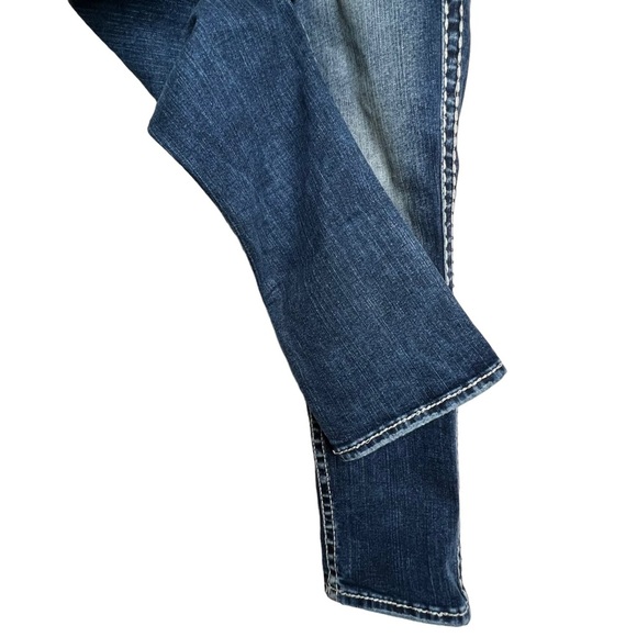 SILVER SUKI MID CAPRI FLUID DARK WASH DENIM JEANS SIZE 27 - Picture 5 of 10